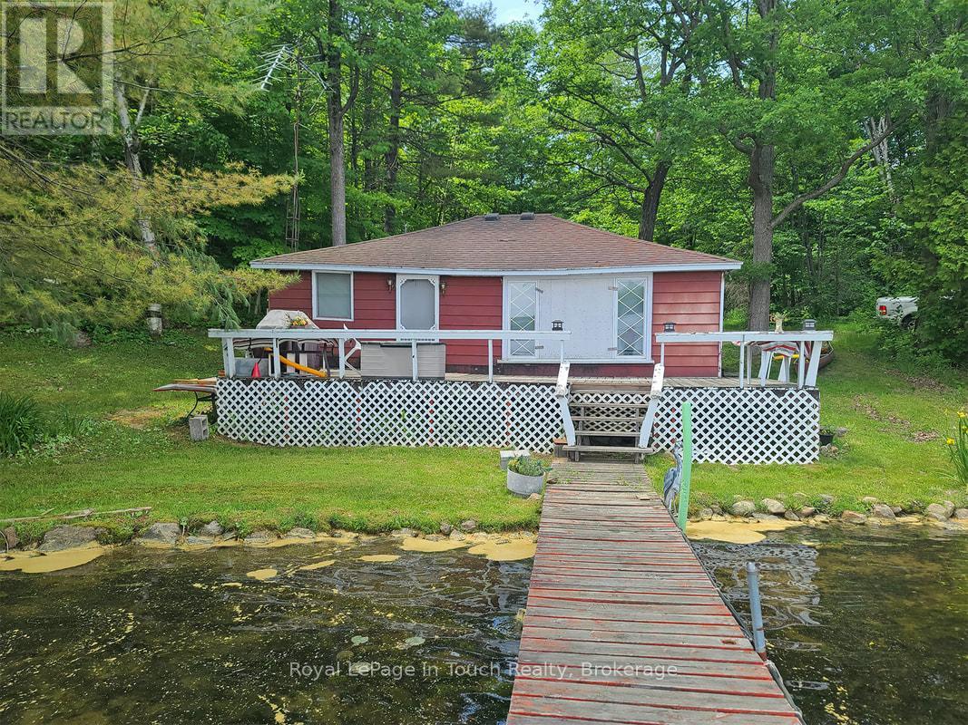 346 Portage Road, Georgian Bay (Baxter), Ontario  L0K 1S0 - Photo 10 - X12283102