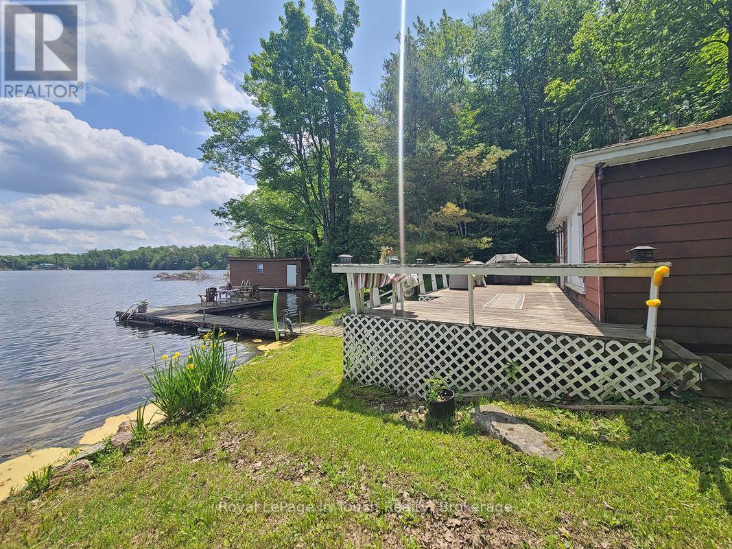 346 Portage Road, Georgian Bay (Baxter), Ontario  L0K 1S0 - Photo 11 - X12283102