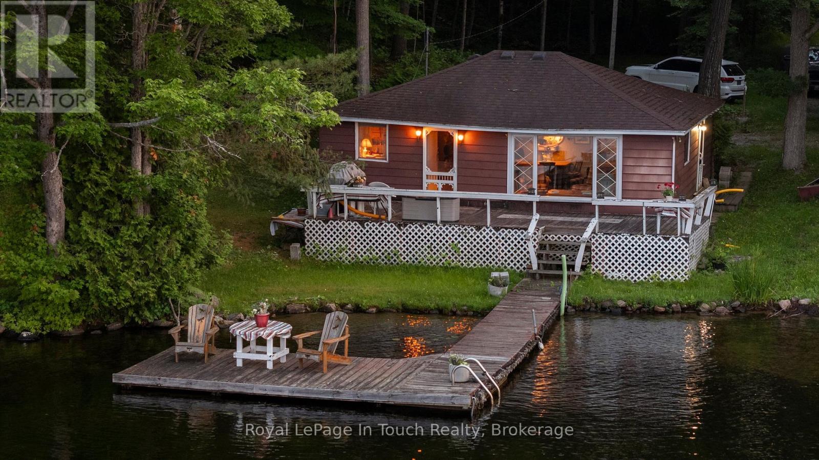 346 Portage Road, Georgian Bay (Baxter), Ontario  L0K 1S0 - Photo 2 - X12283102