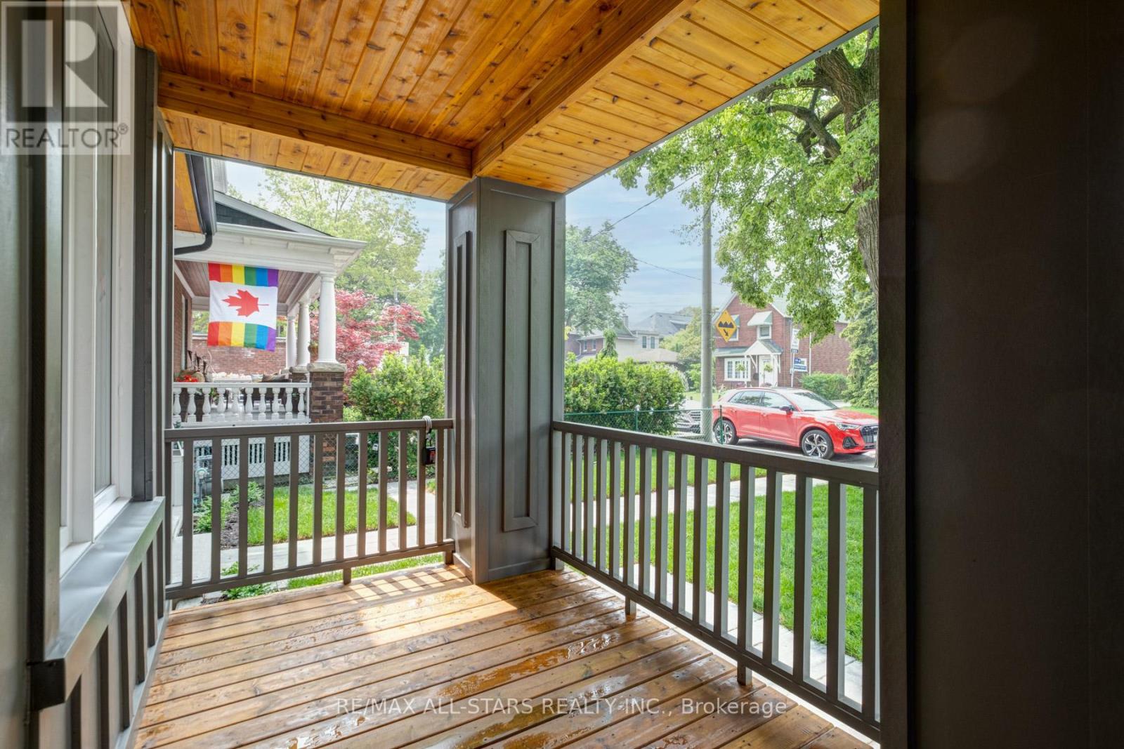 Property at 5B KIMBERLEY AVENUE E image 4