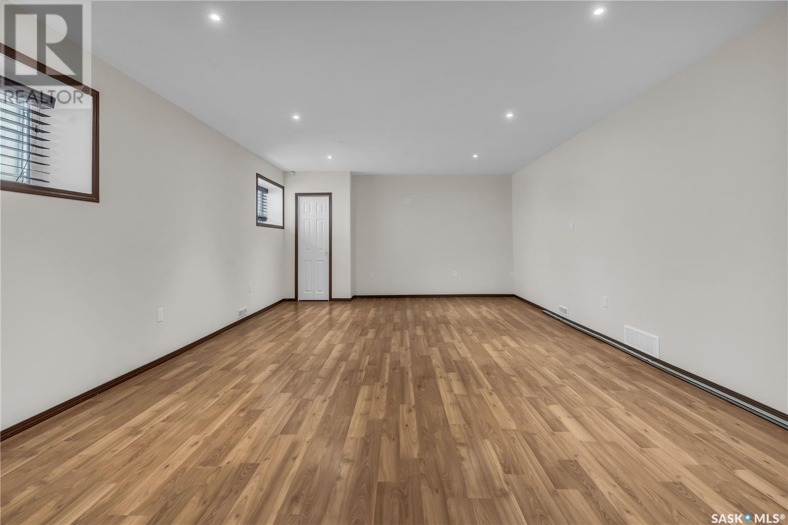 3481 Maclachlan Crescent, Regina, Saskatchewan  S4R 8V2 - Photo 22 - SK012475