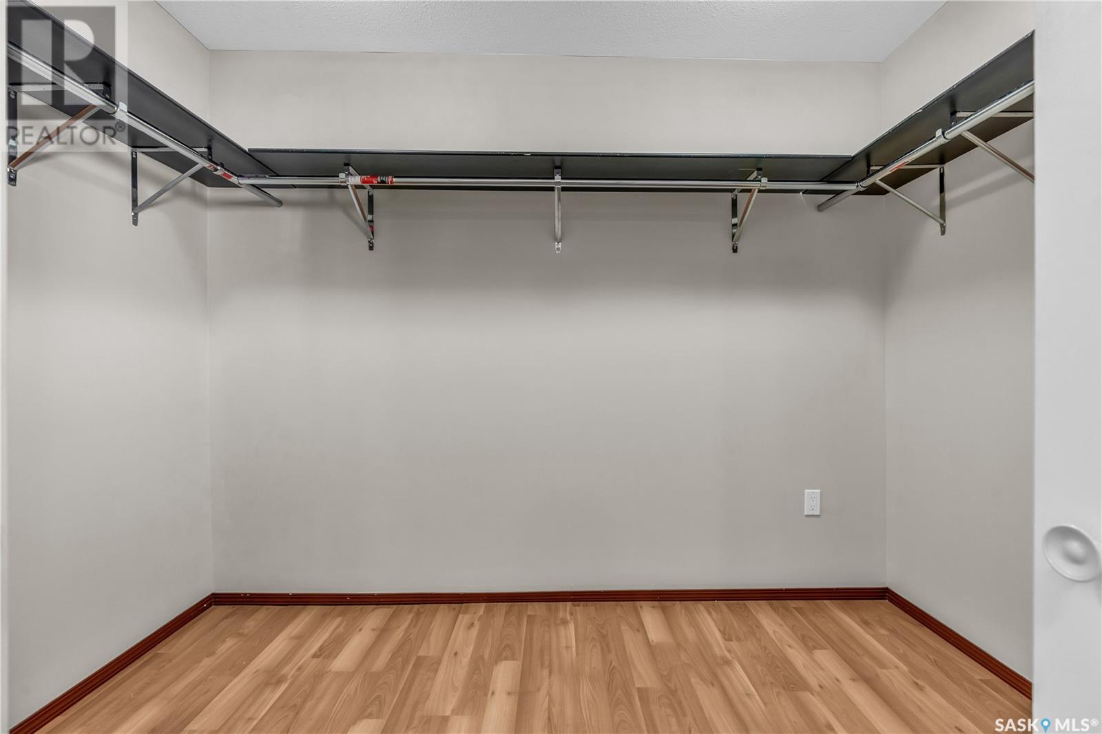 3481 Maclachlan Crescent, Regina, Saskatchewan  S4R 8V2 - Photo 28 - SK012475