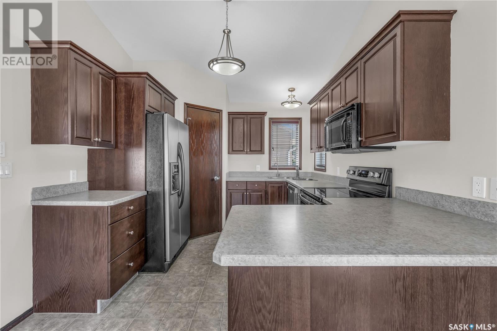 3481 Maclachlan Crescent, Regina, Saskatchewan  S4R 8V2 - Photo 8 - SK012475