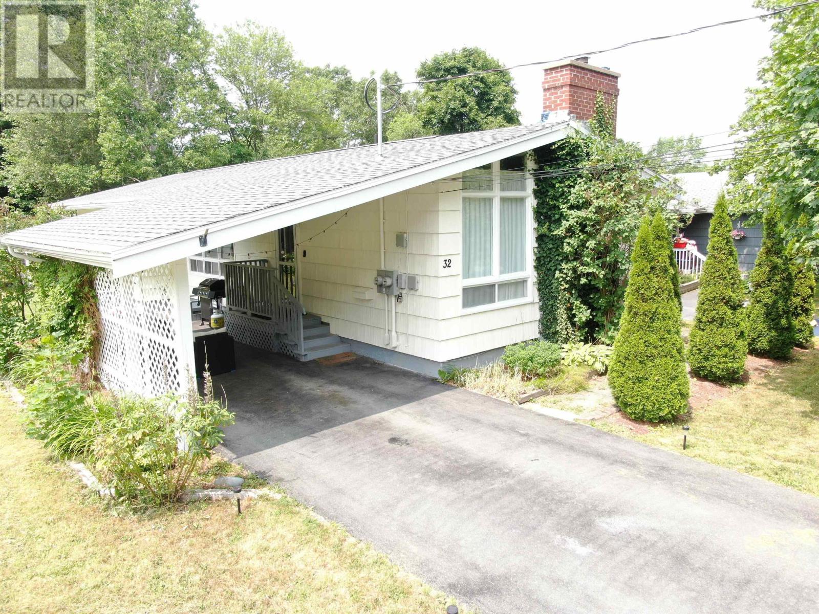Property at 32 Murray Drive image 1