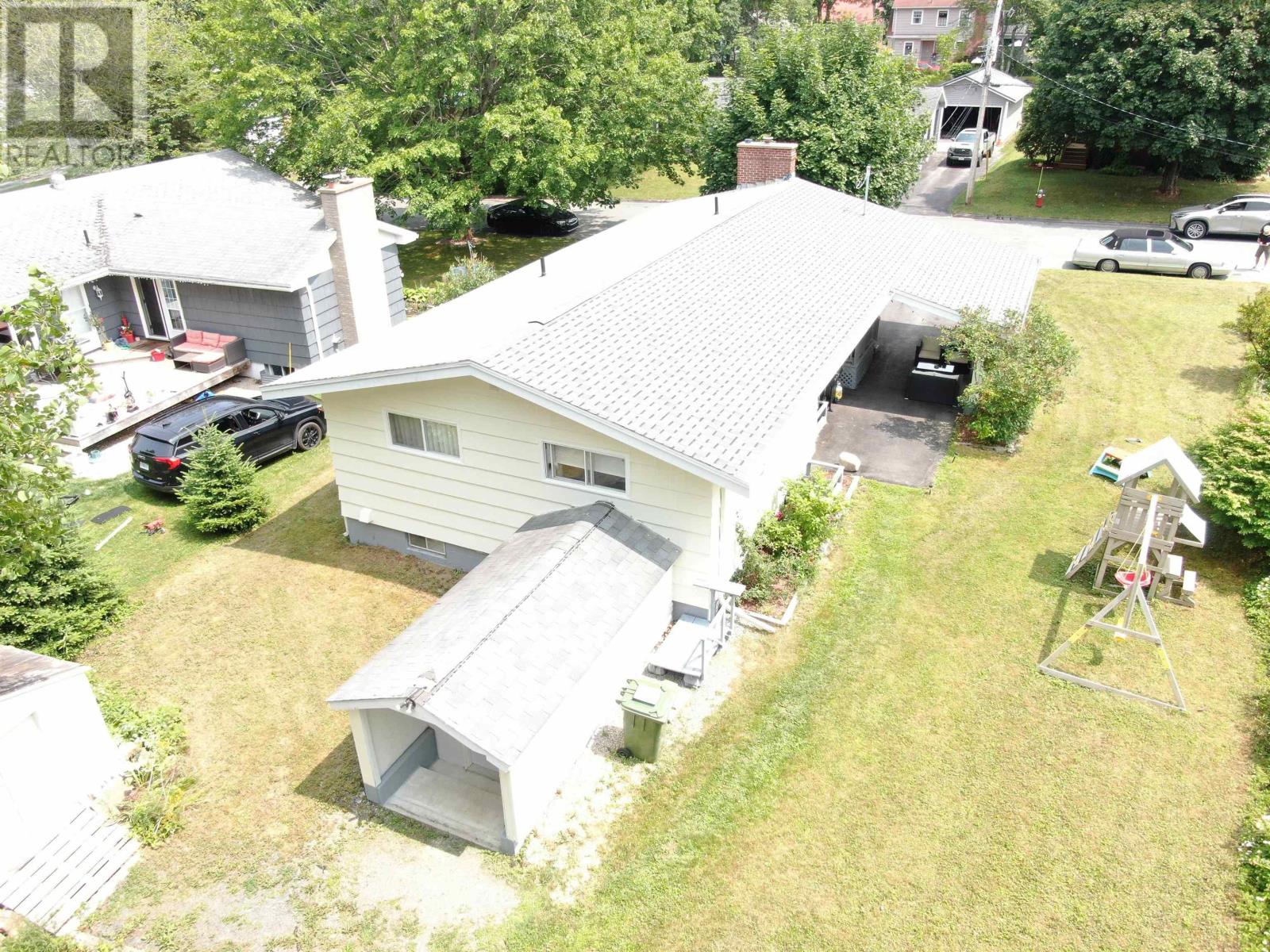Property at 32 Murray Drive image 3