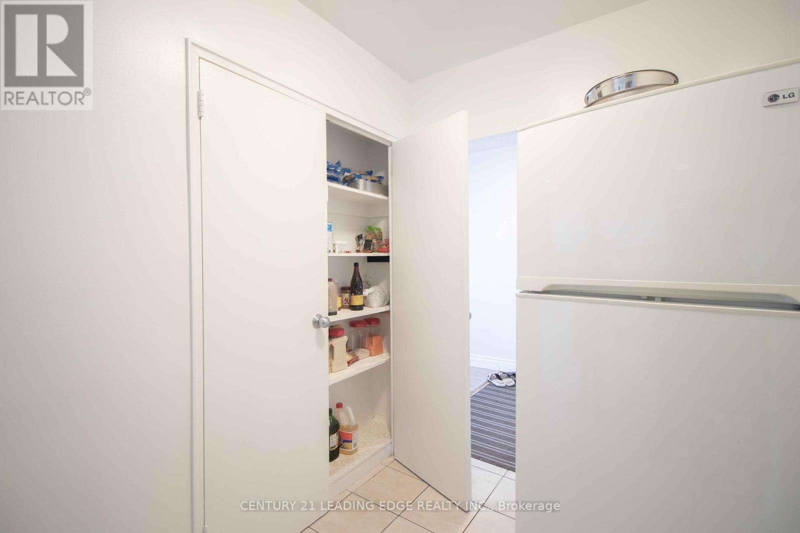 703 - 80 Grandravine Drive, Toronto, Ontario  M3J 1B2 - Photo 10 - W12282882