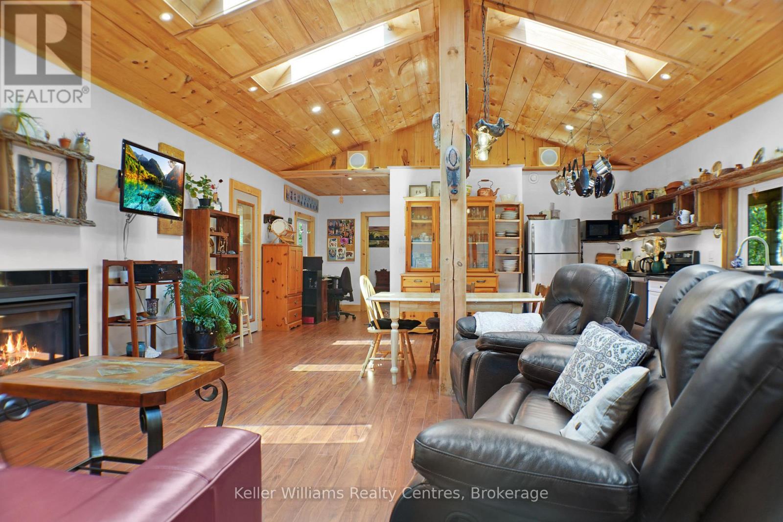 292 Whiskey Harbour Road, Northern Bruce Peninsula, Ontario  N0H 2T0 - Photo 29 - X12271482