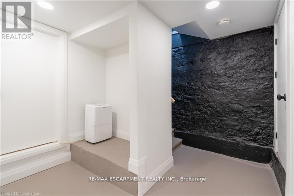 299 James Street N, Hamilton, Ontario  L8R 2L4 - Photo 15 - X12282880