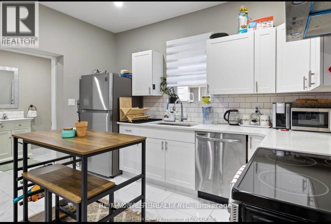 919 Pierre Avenue, Windsor, Ontario  N9A 2K8 - Photo 7 - X12282912