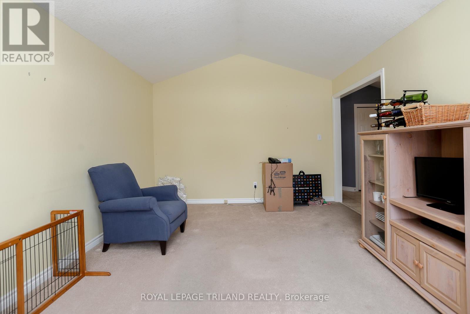 6657 Beattie Street, London South (South V), Ontario  N6P 1T8 - Photo 9 - X12283130