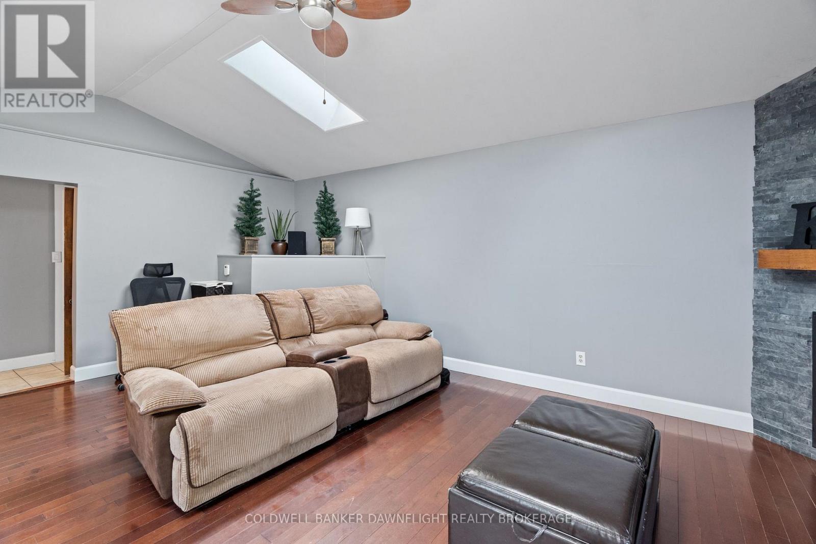 96 Main Street S, South Huron (Exeter), Ontario  N0M 1S1 - Photo 17 - X12283160