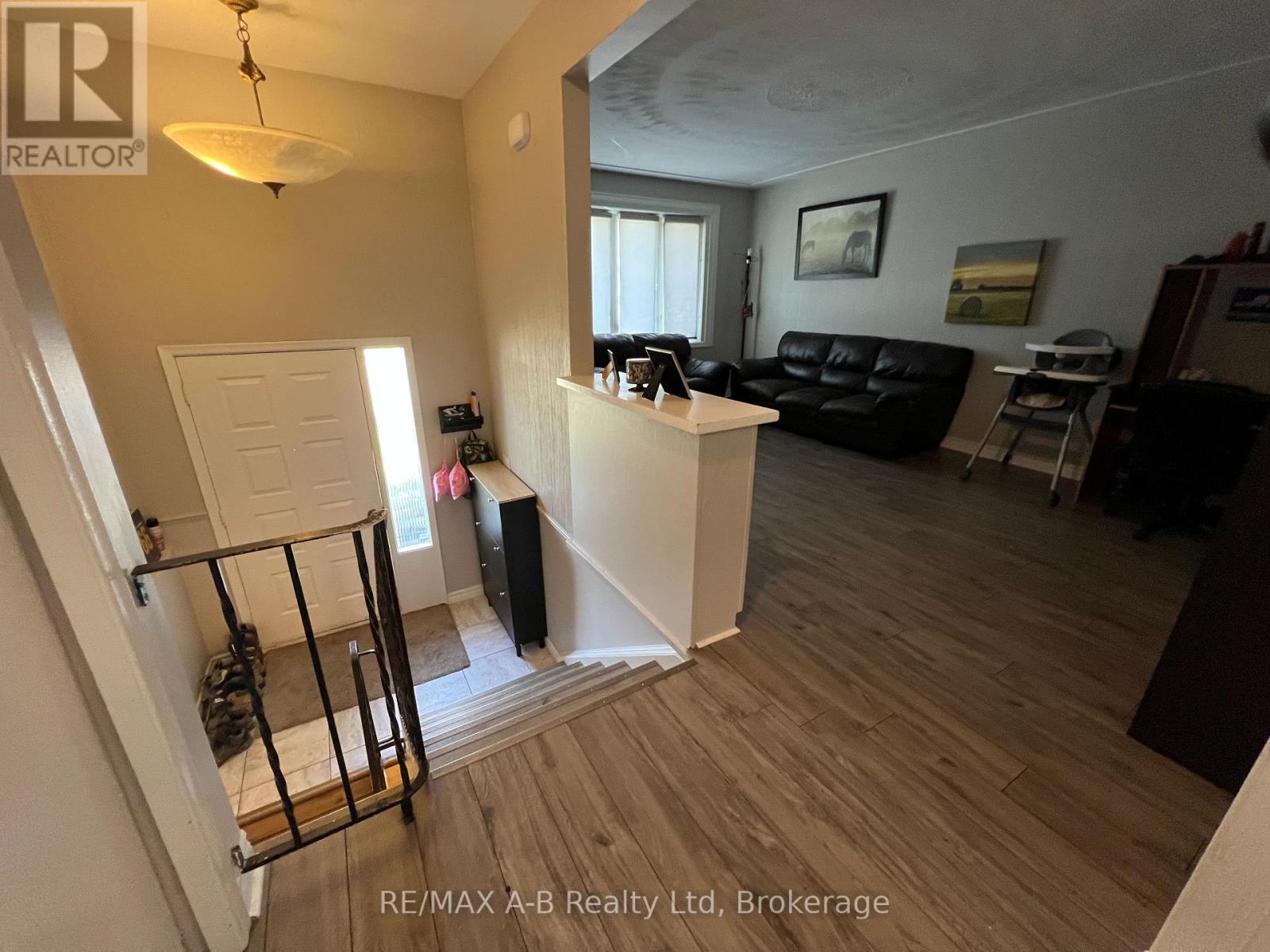 74 Adam Street, East Zorra-Tavistock, Ontario  N0B 2R0 - Photo 6 - X12148689