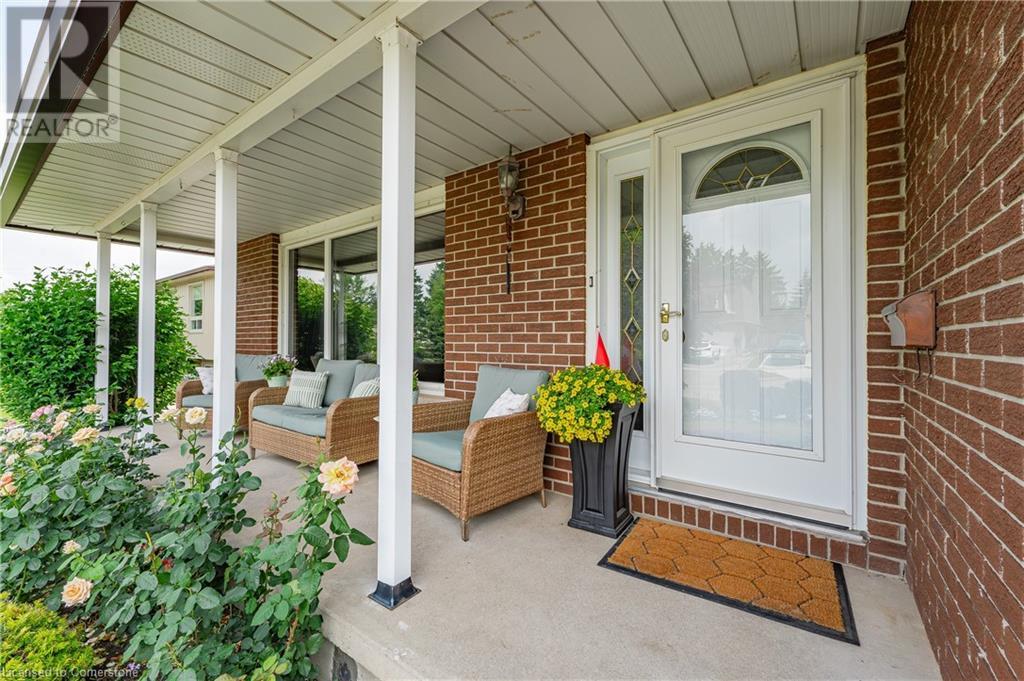 Property at 127 TOYNBEE Crescent image 3
