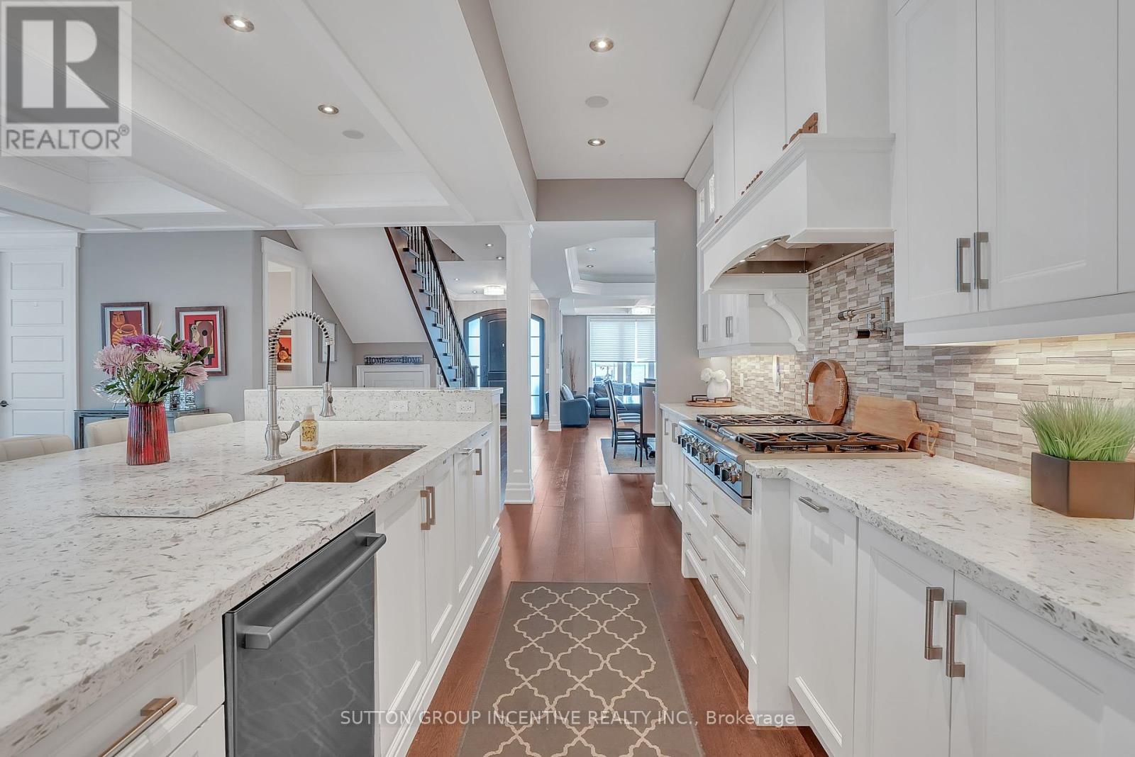 1078 Wisker Avenue, Innisfil, Ontario  L9S 2B3 - Photo 20 - N12188415