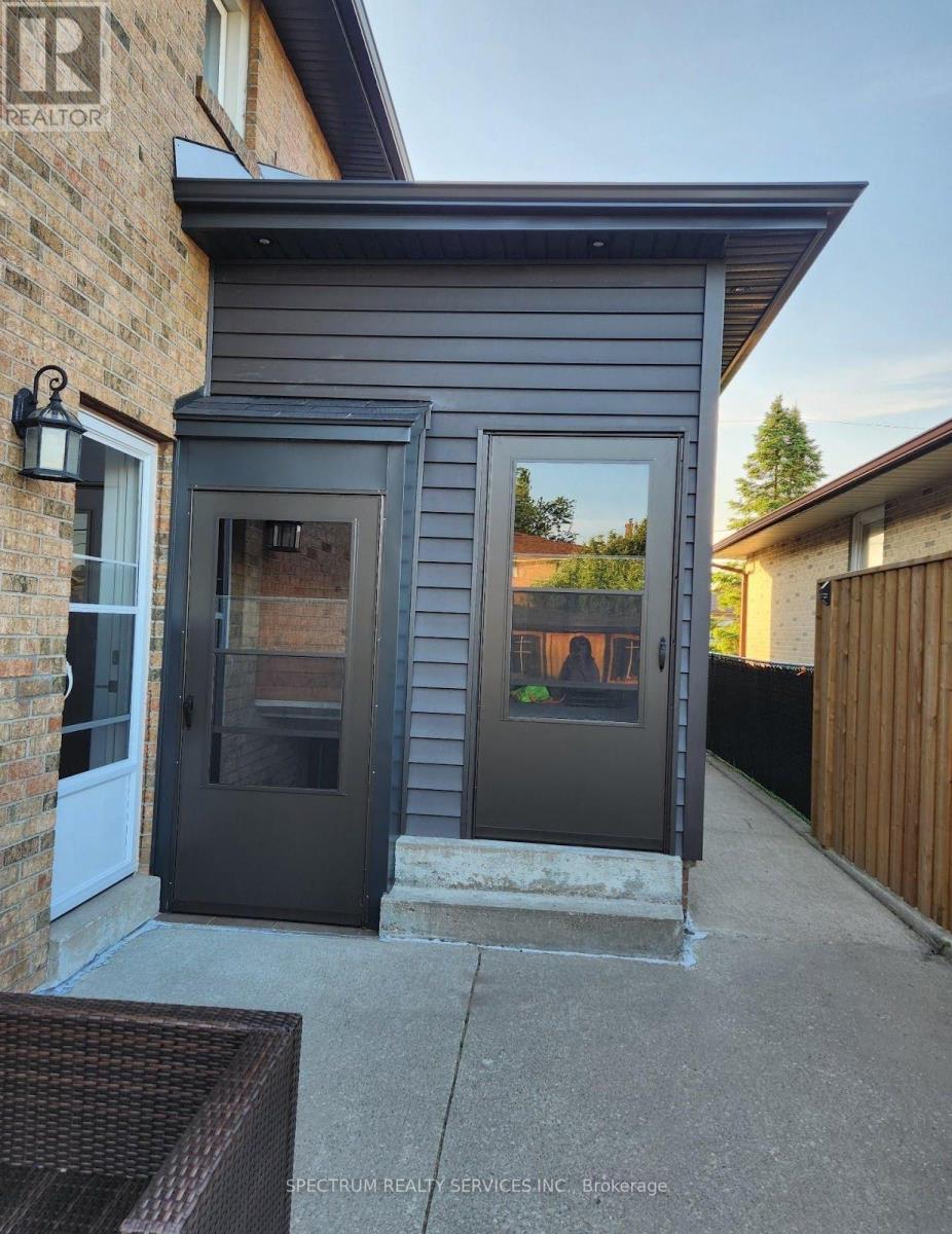 Bsmt - 141 Katherine Road, Toronto, Ontario  M3K 1J6 - Photo 17 - W12283055