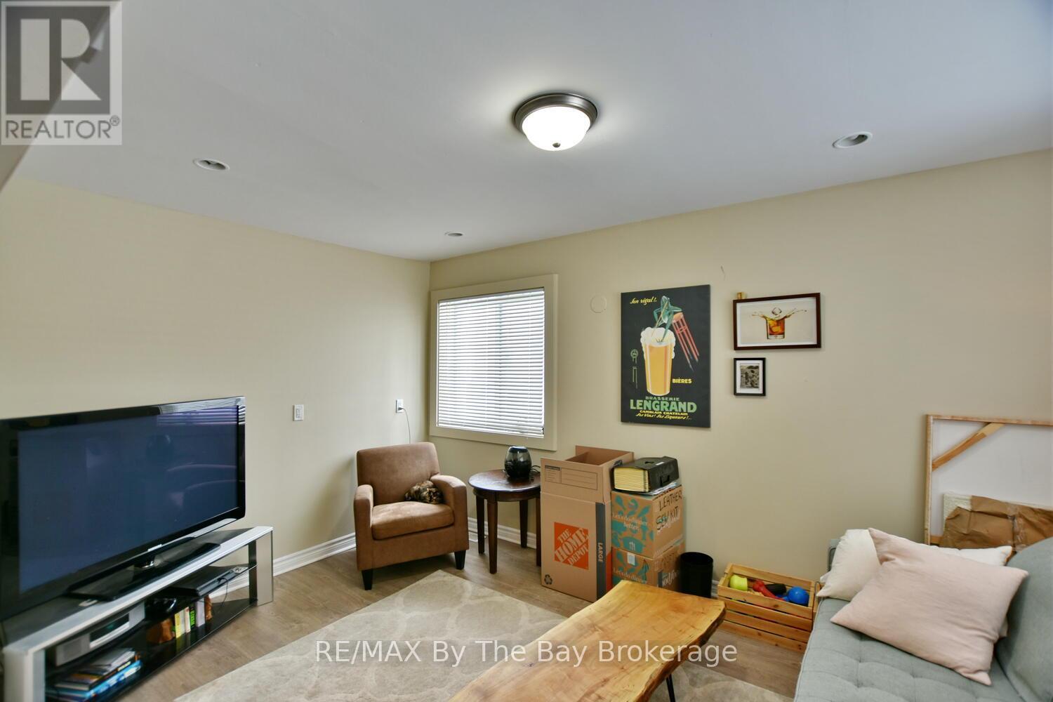 113 Spruce Street, Collingwood, Ontario  L9Y 3G8 - Photo 5 - S12283255
