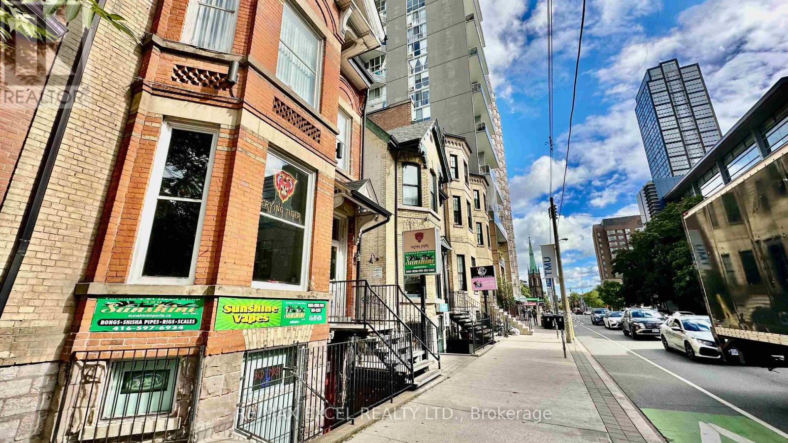 MAIN - 74 GERRARD STREET E, Toronto, Ontario