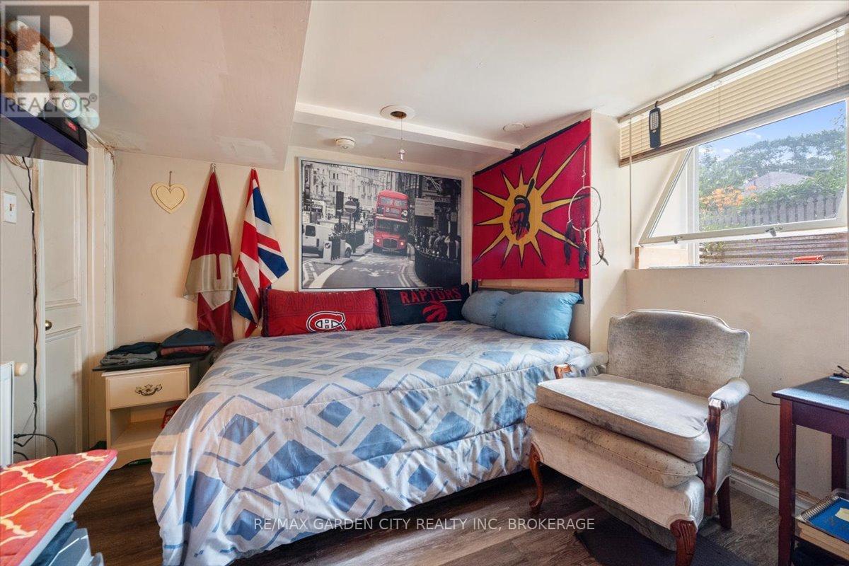 43 York Street, St. Catharines, Ontario  L2R 6C2 - Photo 23 - X12283294
