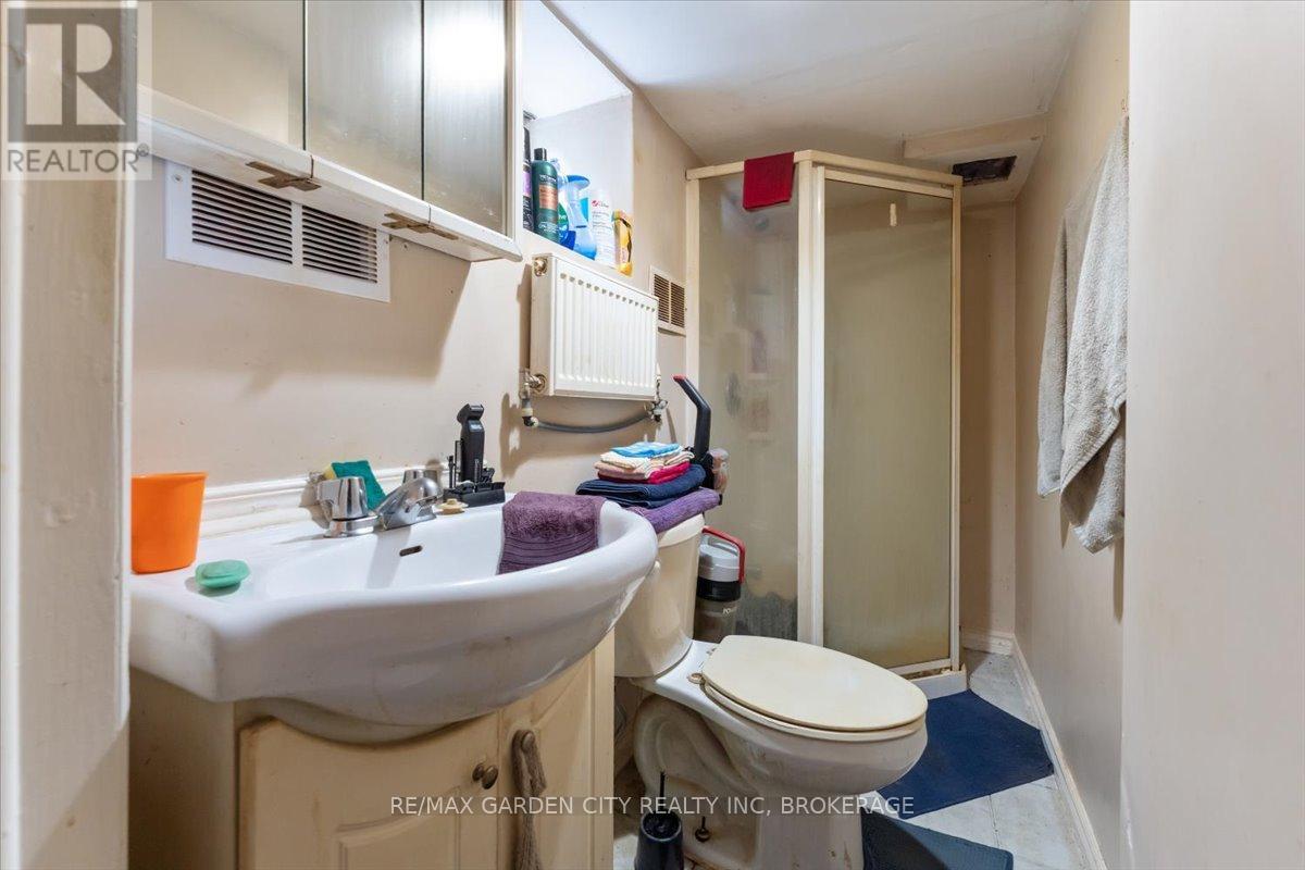 43 York Street, St. Catharines, Ontario  L2R 6C2 - Photo 24 - X12283294