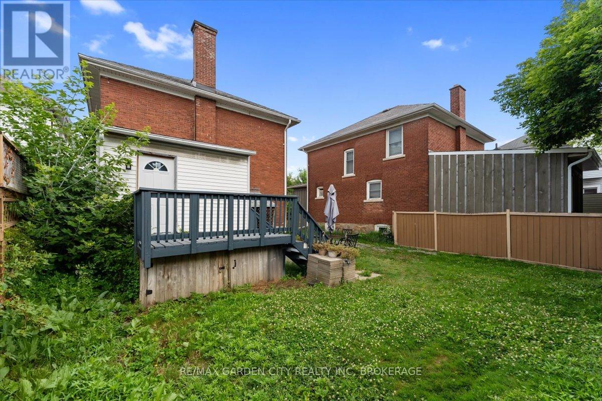 43 York Street, St. Catharines, Ontario  L2R 6C2 - Photo 31 - X12283294