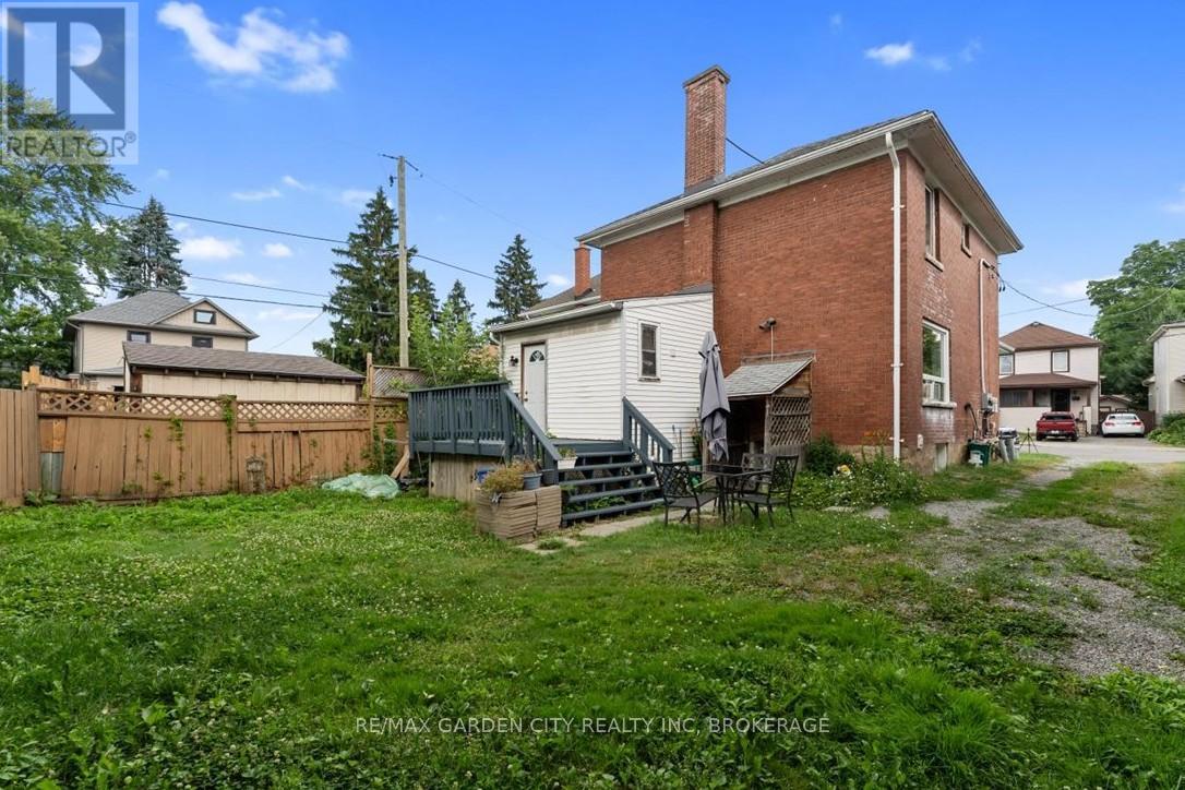 43 York Street, St. Catharines, Ontario  L2R 6C2 - Photo 32 - X12283294