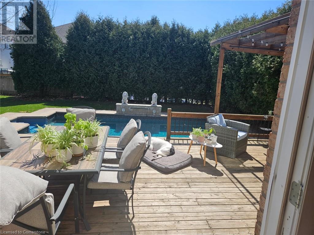 Property at 27 SURREY Drive image 4