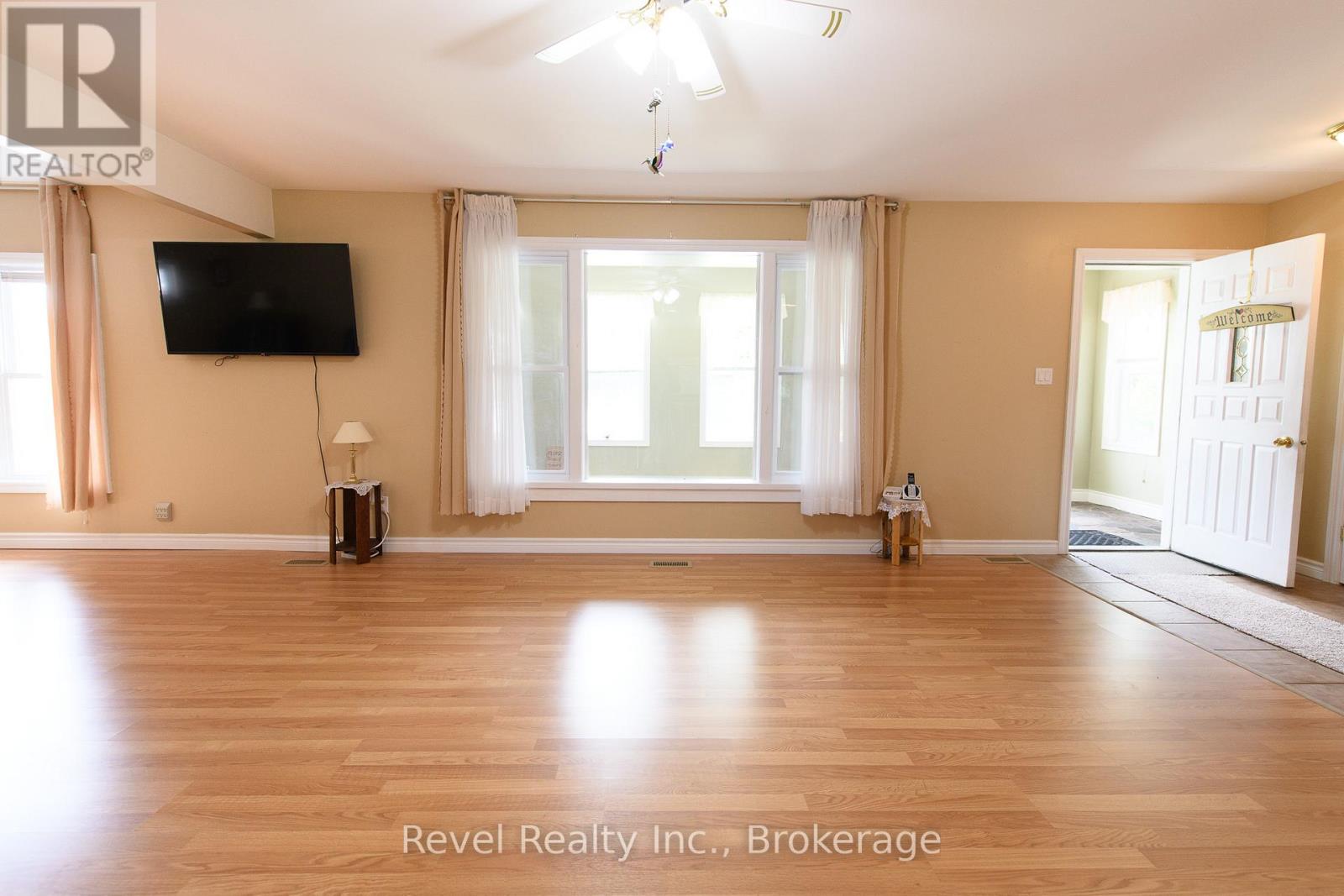 7 Whipps Court, Collingwood, Ontario  L9Y 4B7 - Photo 6 - S12248226