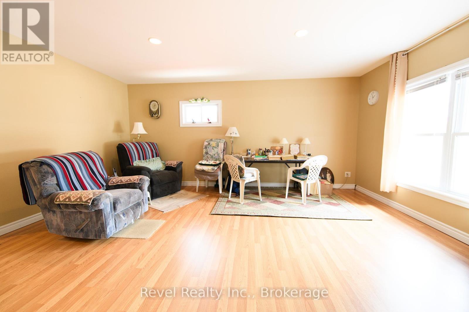 7 Whipps Court, Collingwood, Ontario  L9Y 4B7 - Photo 7 - S12248226