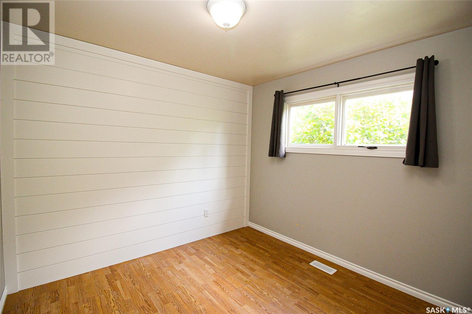 420 1st Street W, Shaunavon, Saskatchewan  S0N 2M0 - Photo 20 - SK003375