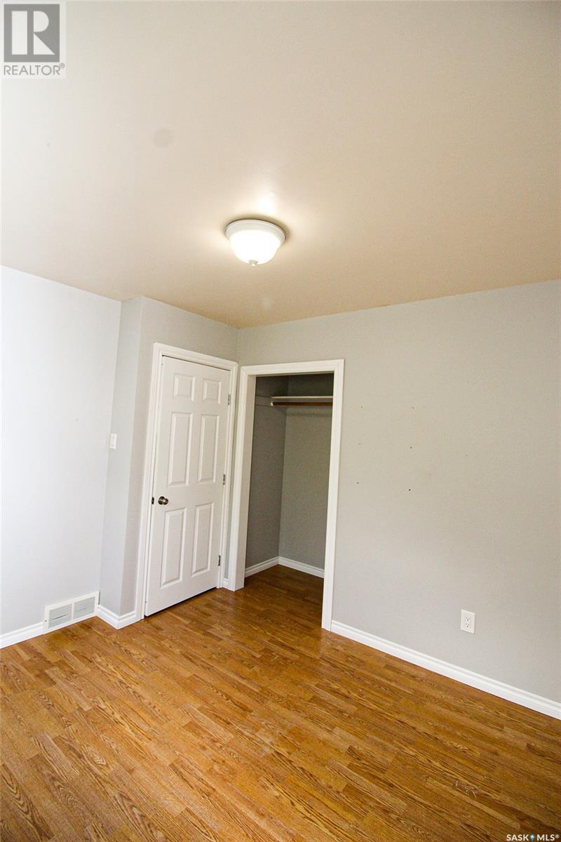 420 1st Street W, Shaunavon, Saskatchewan  S0N 2M0 - Photo 21 - SK003375