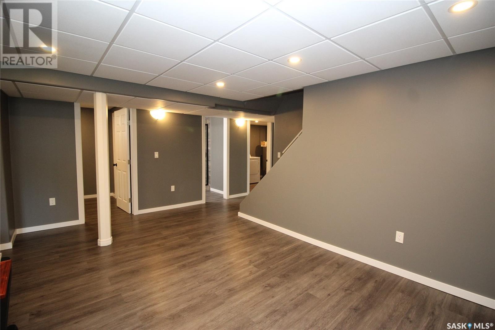 420 1st Street W, Shaunavon, Saskatchewan  S0N 2M0 - Photo 38 - SK003375