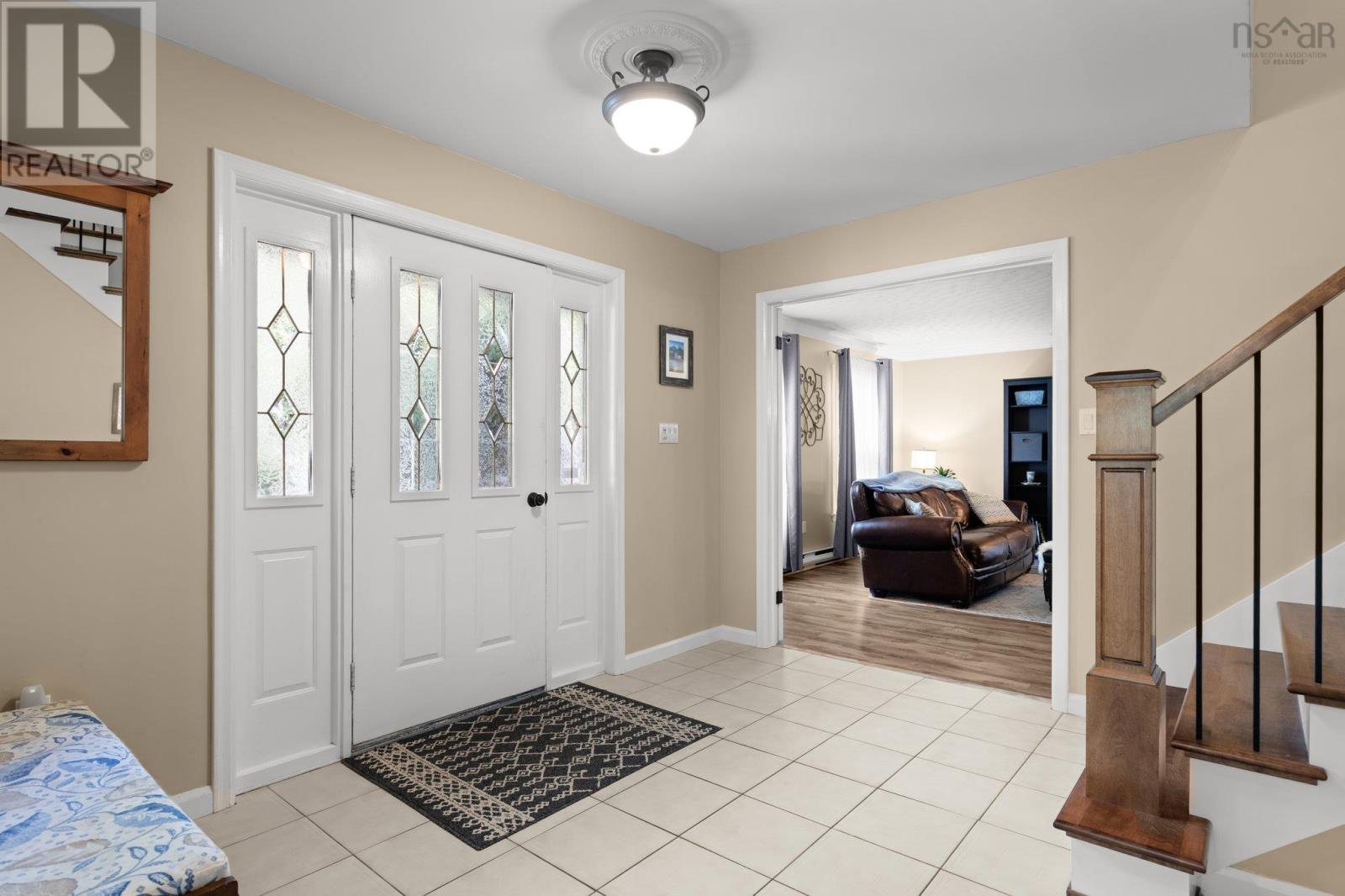 Property at 122 Riverview Crescent image 4