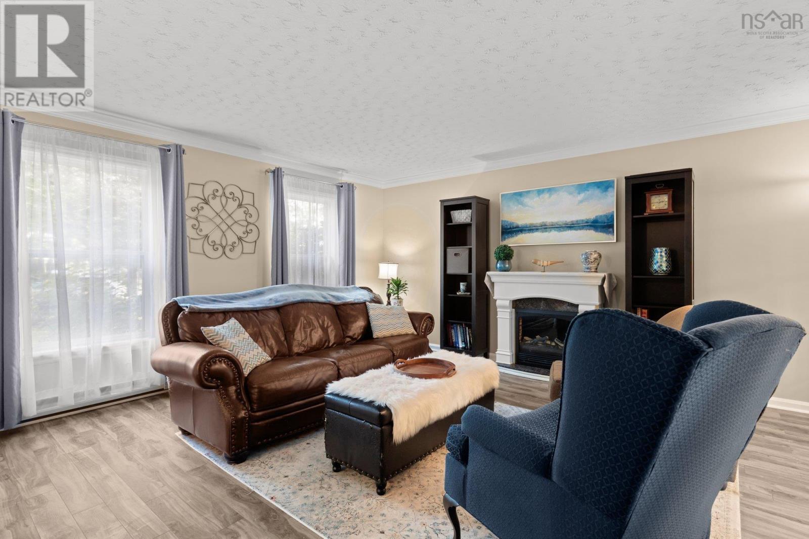 Property at 122 Riverview Crescent image 5