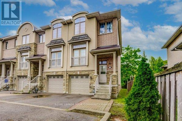 Property at 11 - 9205 BATHURST STREET image 3