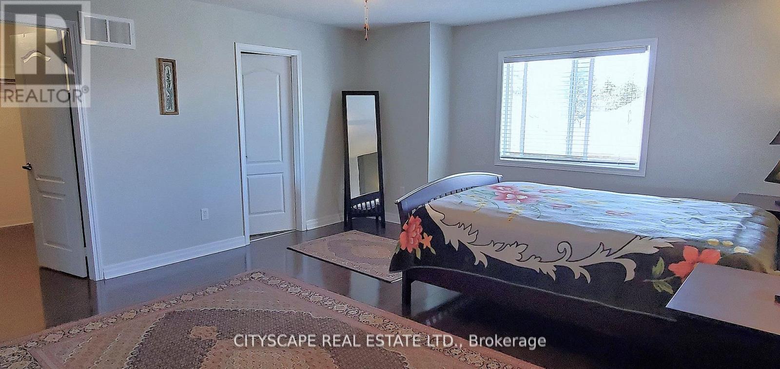 369 Kwapis Boulevard, Newmarket, Ontario  L3X 3H1 - Photo 10 - N12282947
