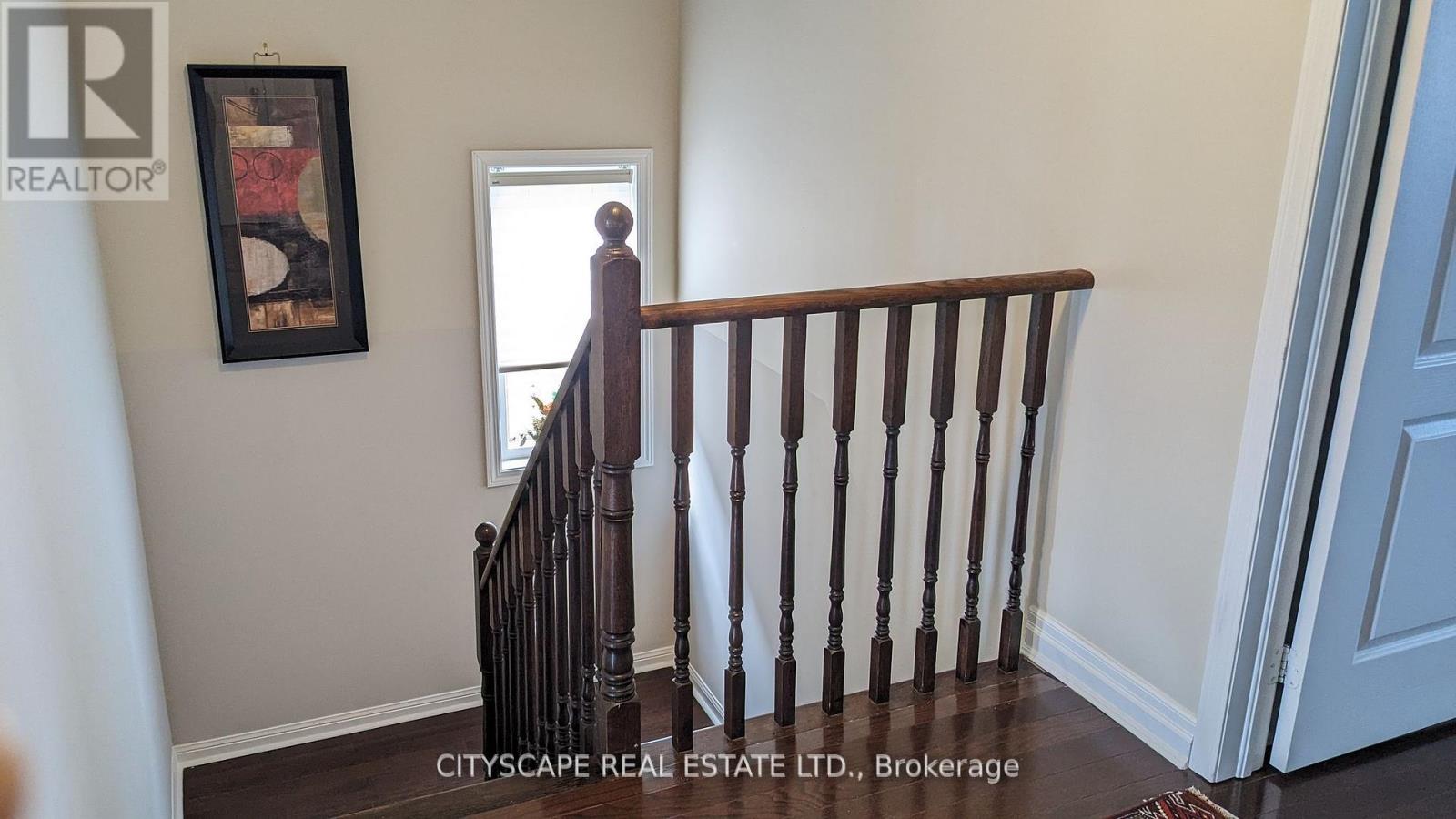 369 Kwapis Boulevard, Newmarket, Ontario  L3X 3H1 - Photo 8 - N12282947