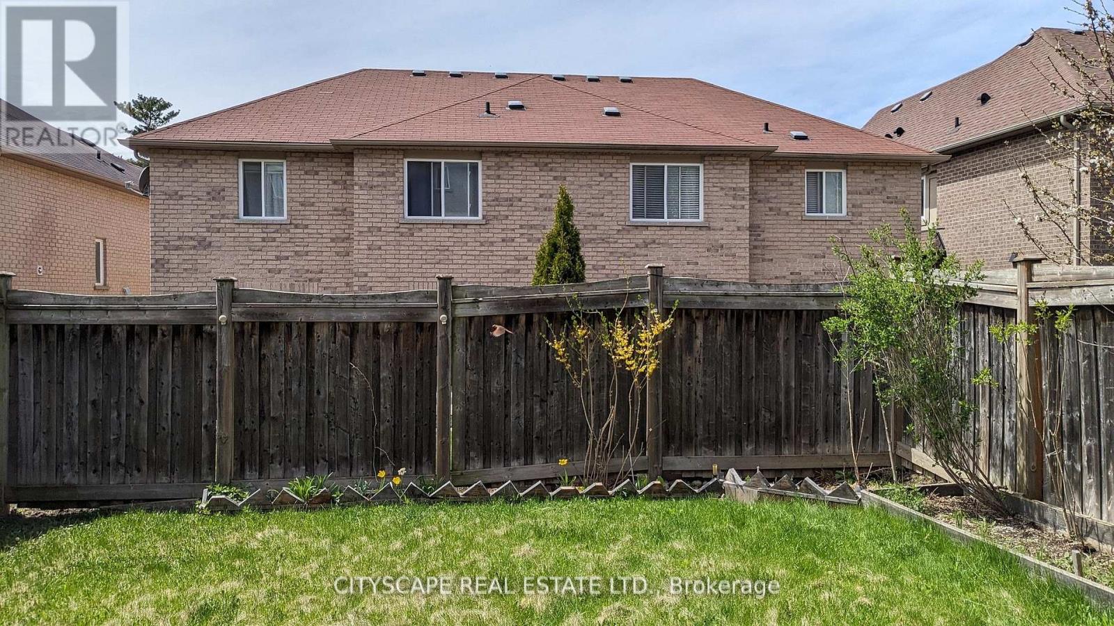 369 Kwapis Boulevard, Newmarket, Ontario  L3X 3H1 - Photo 21 - N12282947