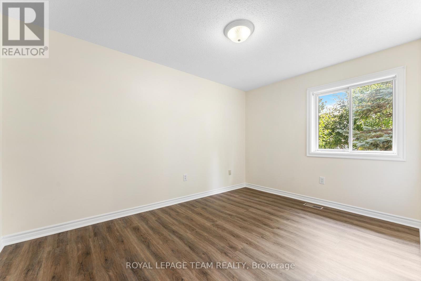 106 Porcupine Trail, Ottawa, Ontario  K0A 1T0 - Photo 19 - X12283348