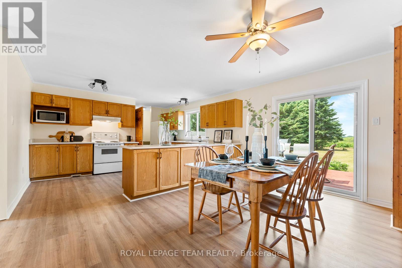 106 Porcupine Trail, Ottawa, Ontario  K0A 1T0 - Photo 9 - X12283348