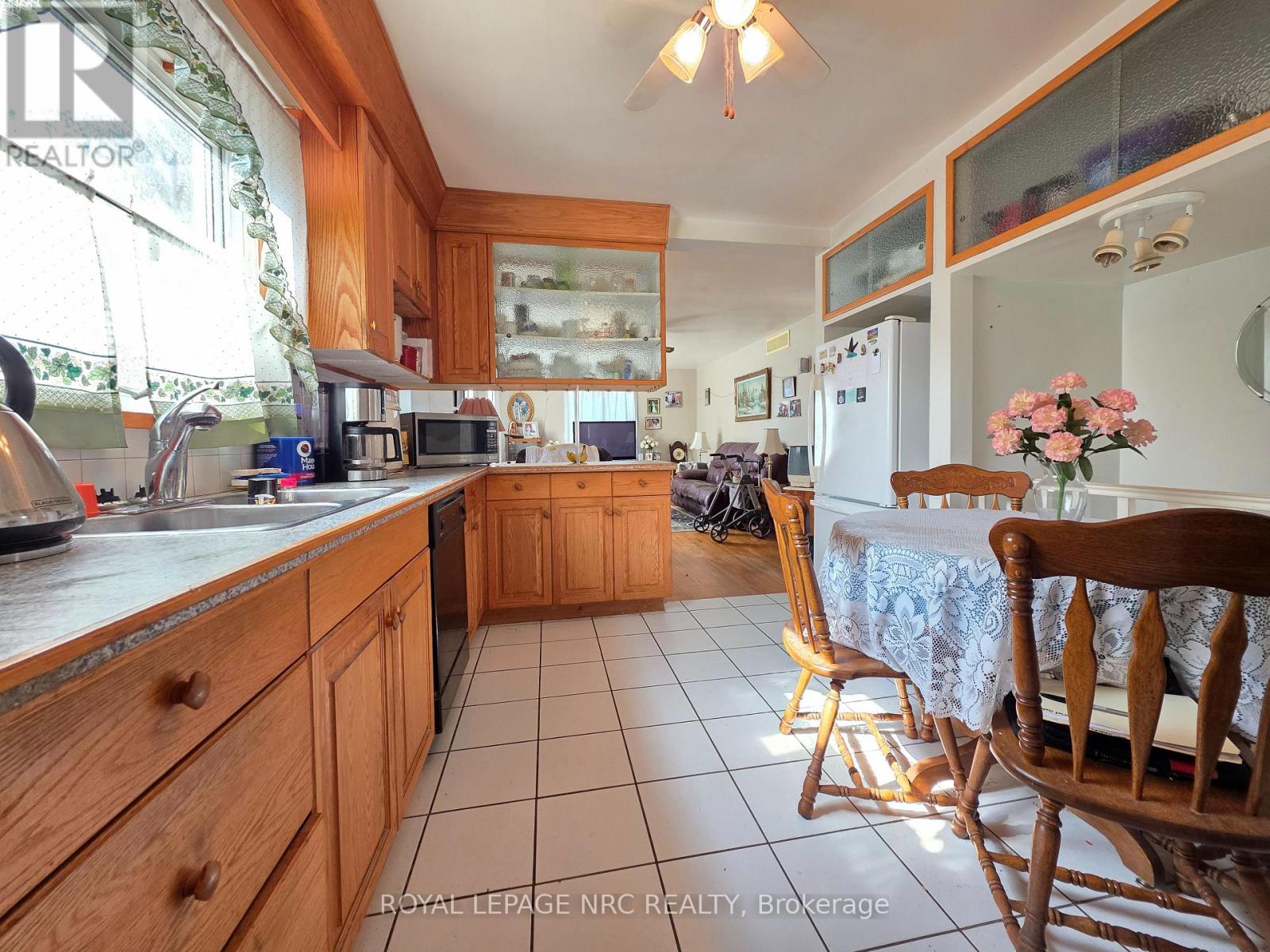 288 First Avenue, Welland, Ontario  L3C 1Y8 - Photo 4 - X12283343