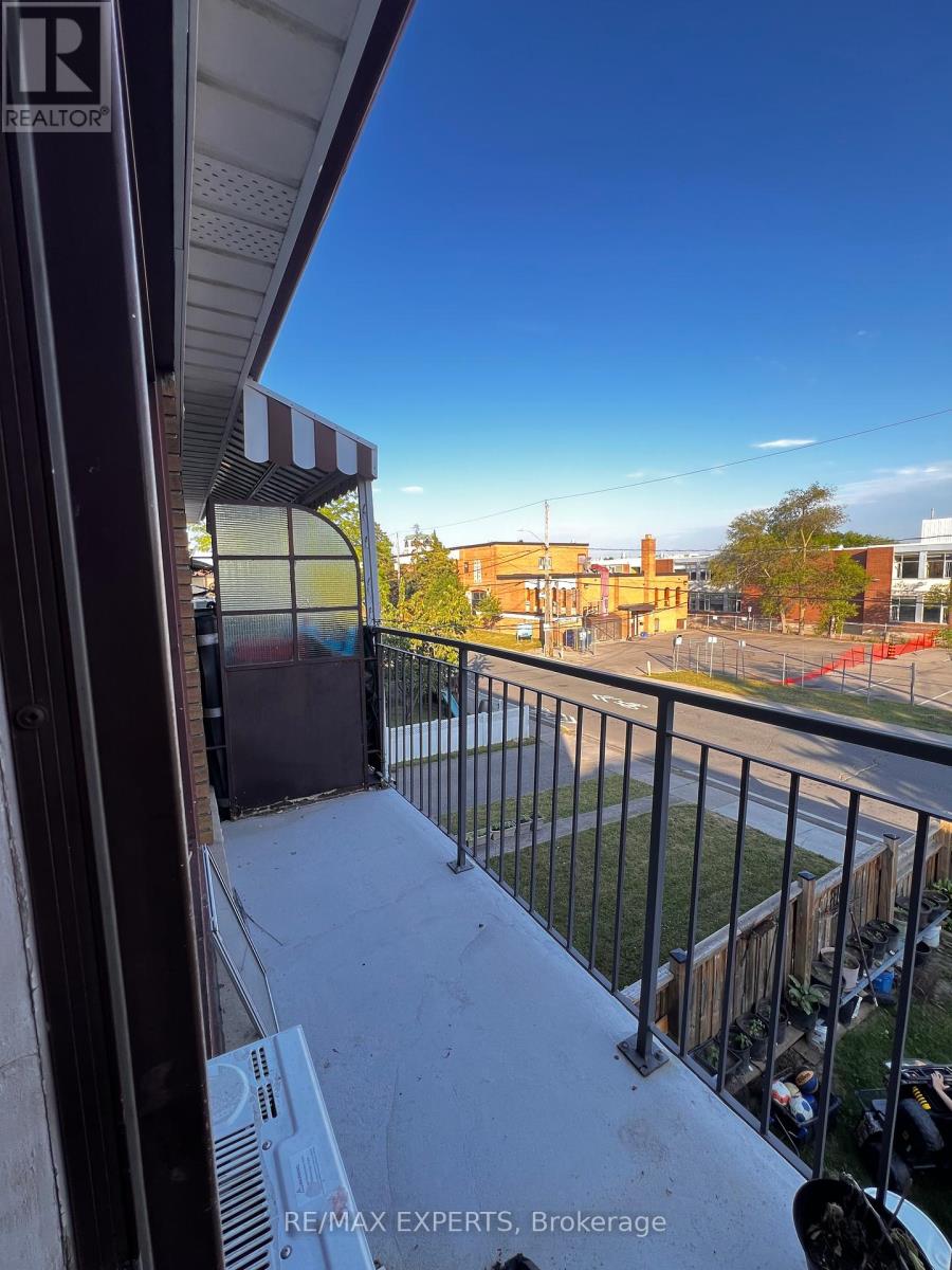 3 - 152 OVERBROOK PLACE, Toronto, Ontario