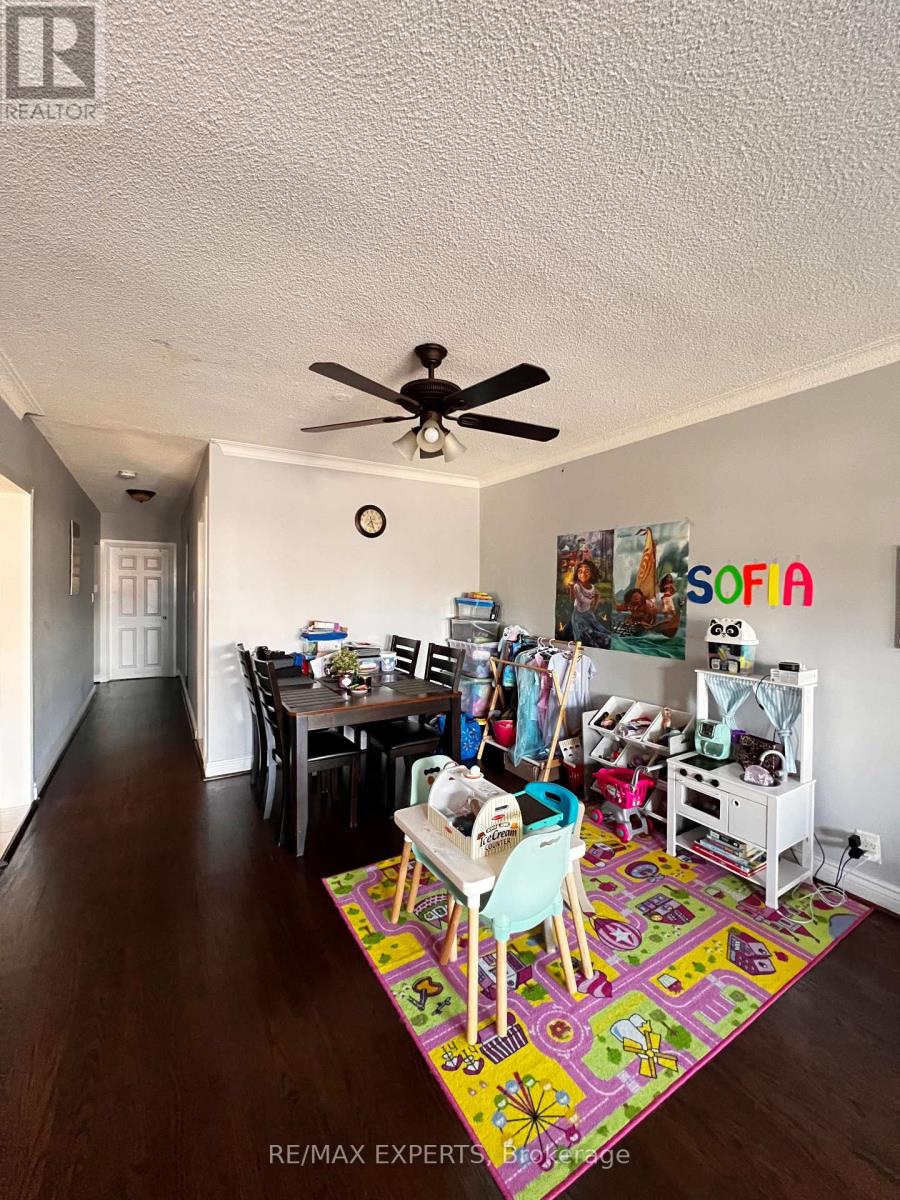 3 - 152 Overbrook Place, Toronto, Ontario  M3H 4P9 - Photo 5 - C12283244