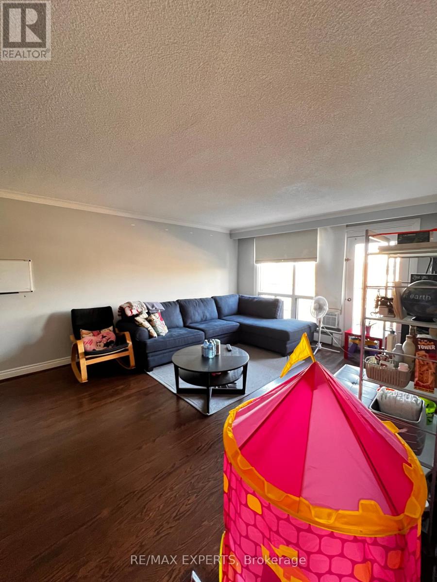 3 - 152 Overbrook Place, Toronto, Ontario  M3H 4P9 - Photo 7 - C12283244