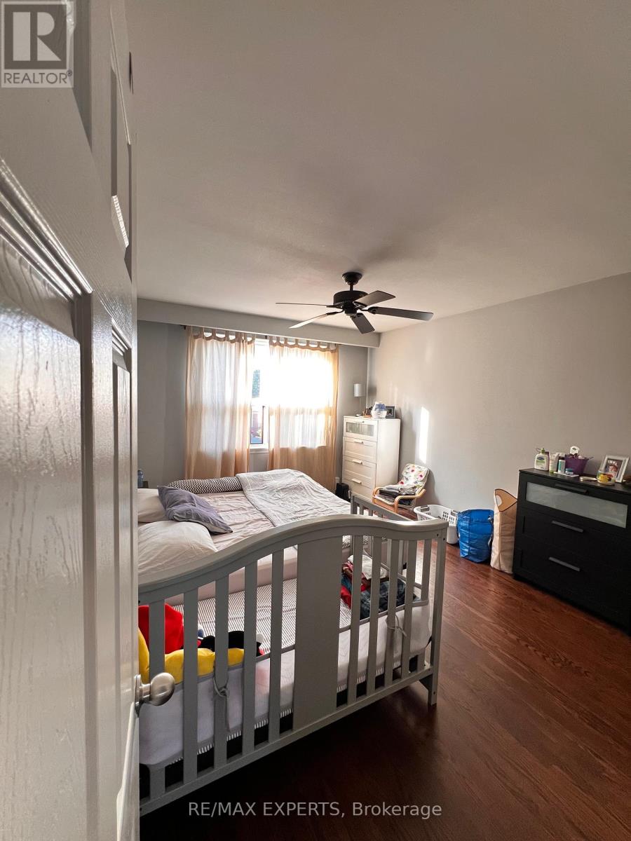 3 - 152 Overbrook Place, Toronto, Ontario  M3H 4P9 - Photo 8 - C12283244