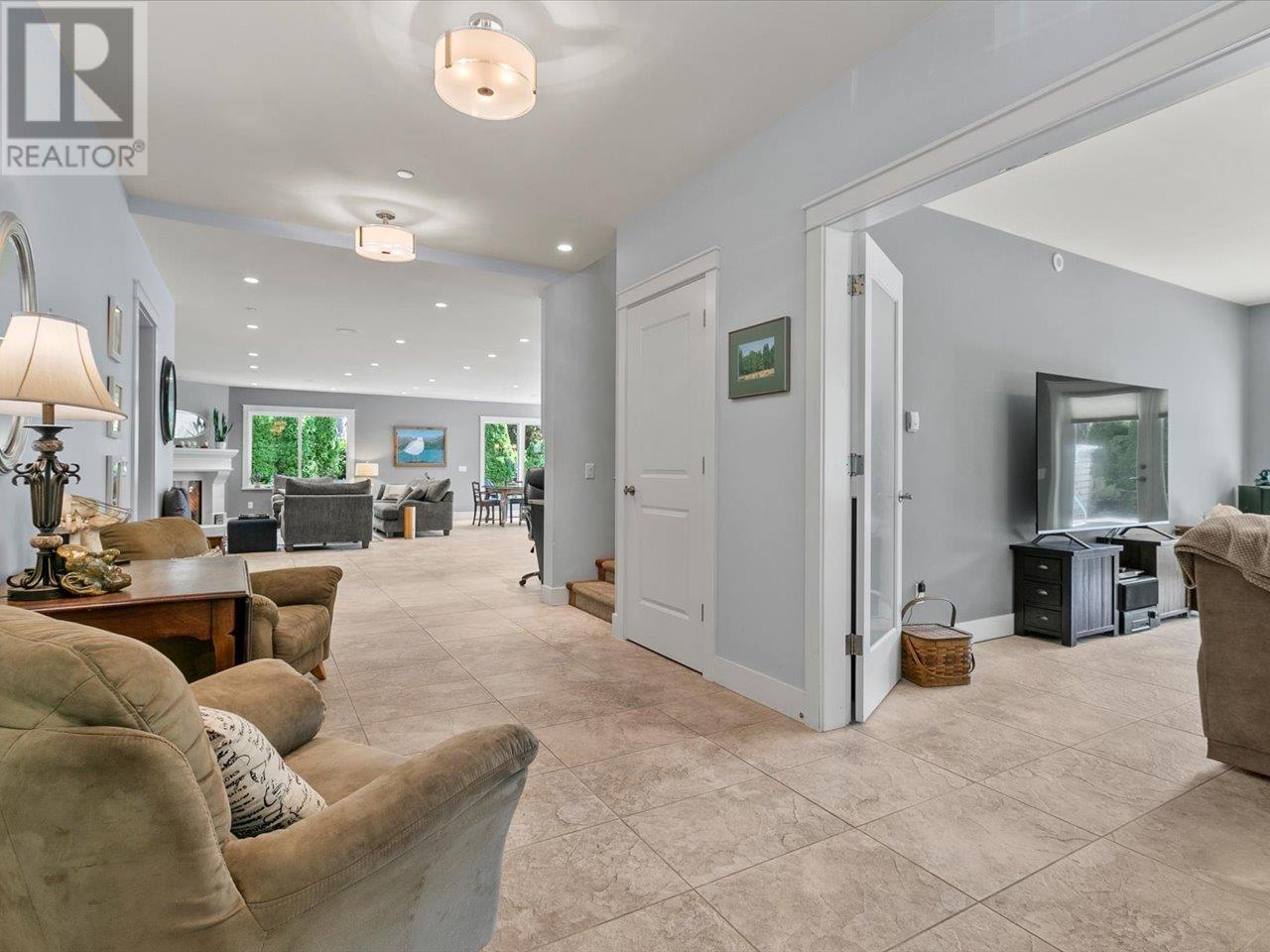 Property at 320 MOYNE DRIVE image 4