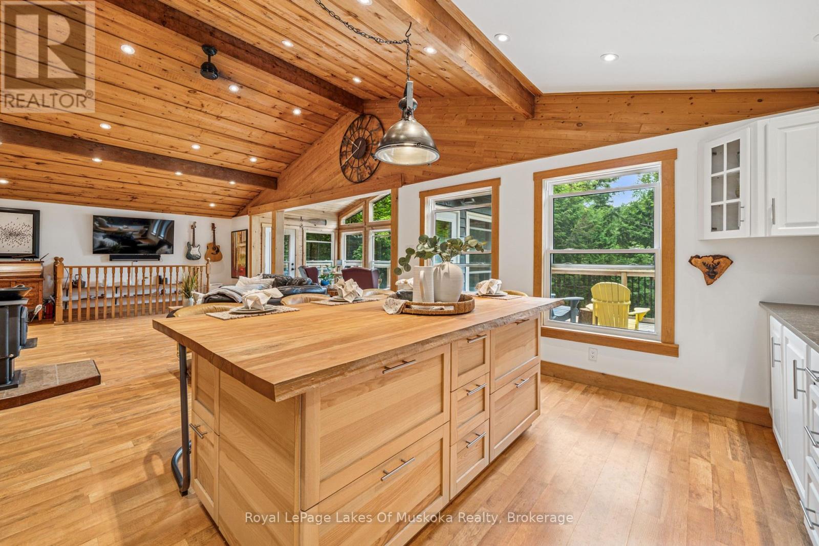 1315 Wolf Circle, Algonquin Highlands (Sherborne), Ontario  P0A 1E0 - Photo 22 - X12283352
