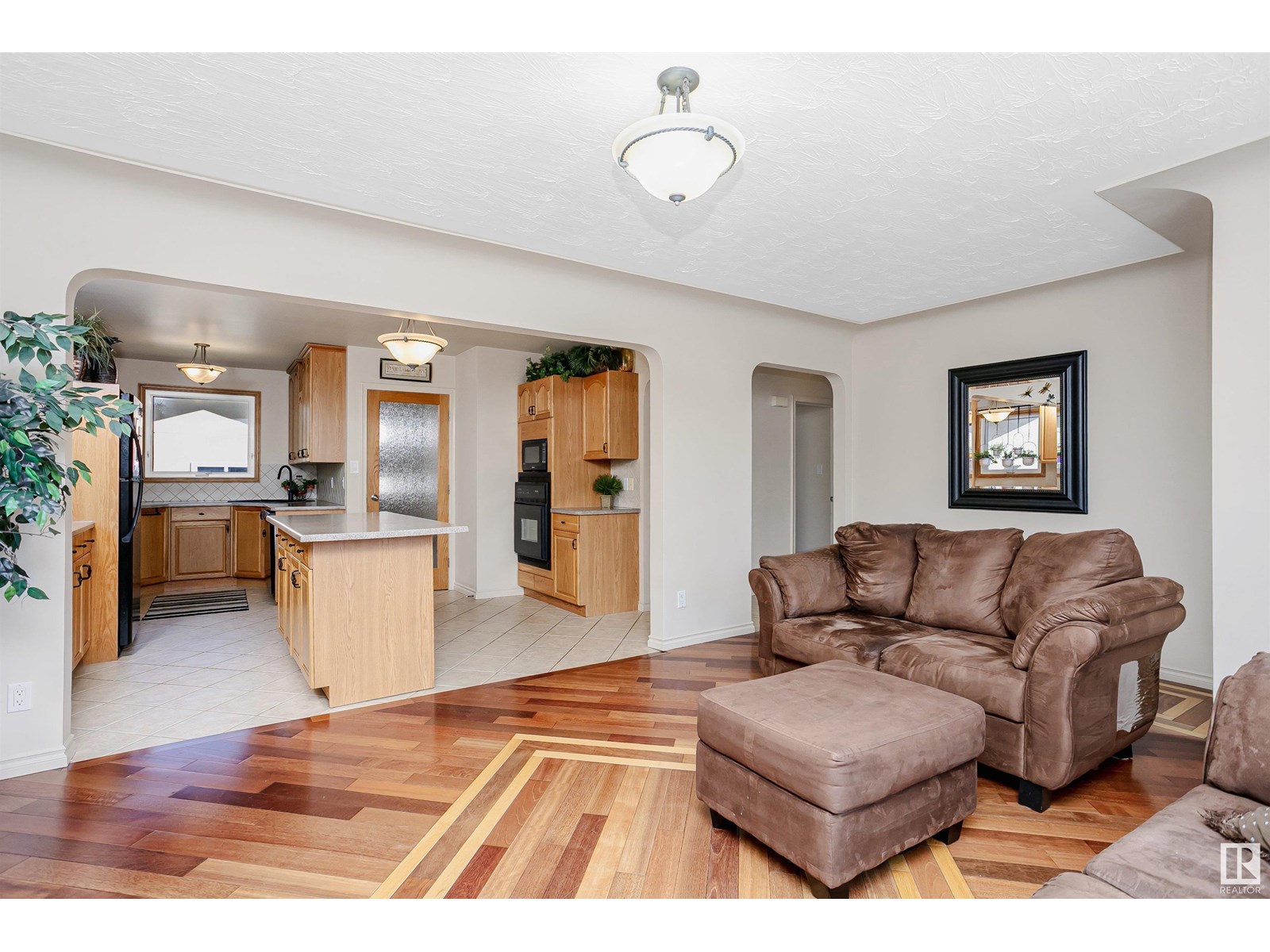 Property at 5908 106 AV NW image 5