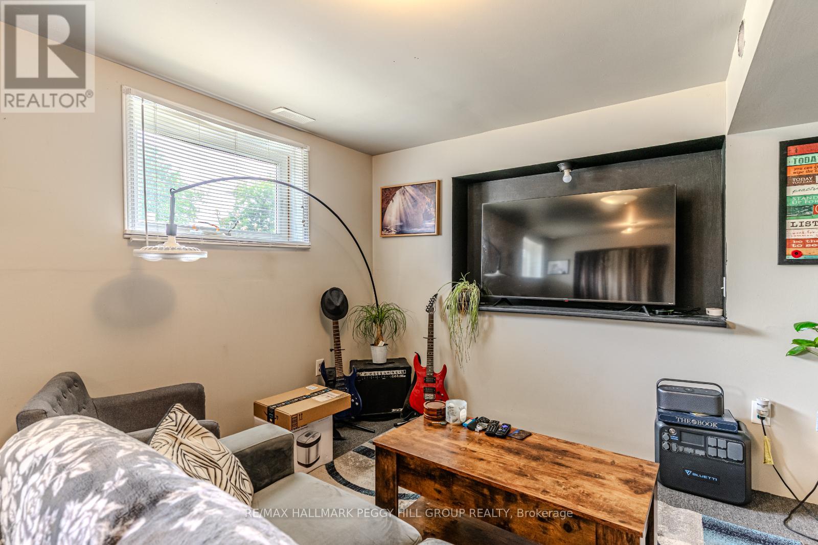 884 Maplewood Drive, Innisfil, Ontario  L9S 1Y7 - Photo 10 - N12283304