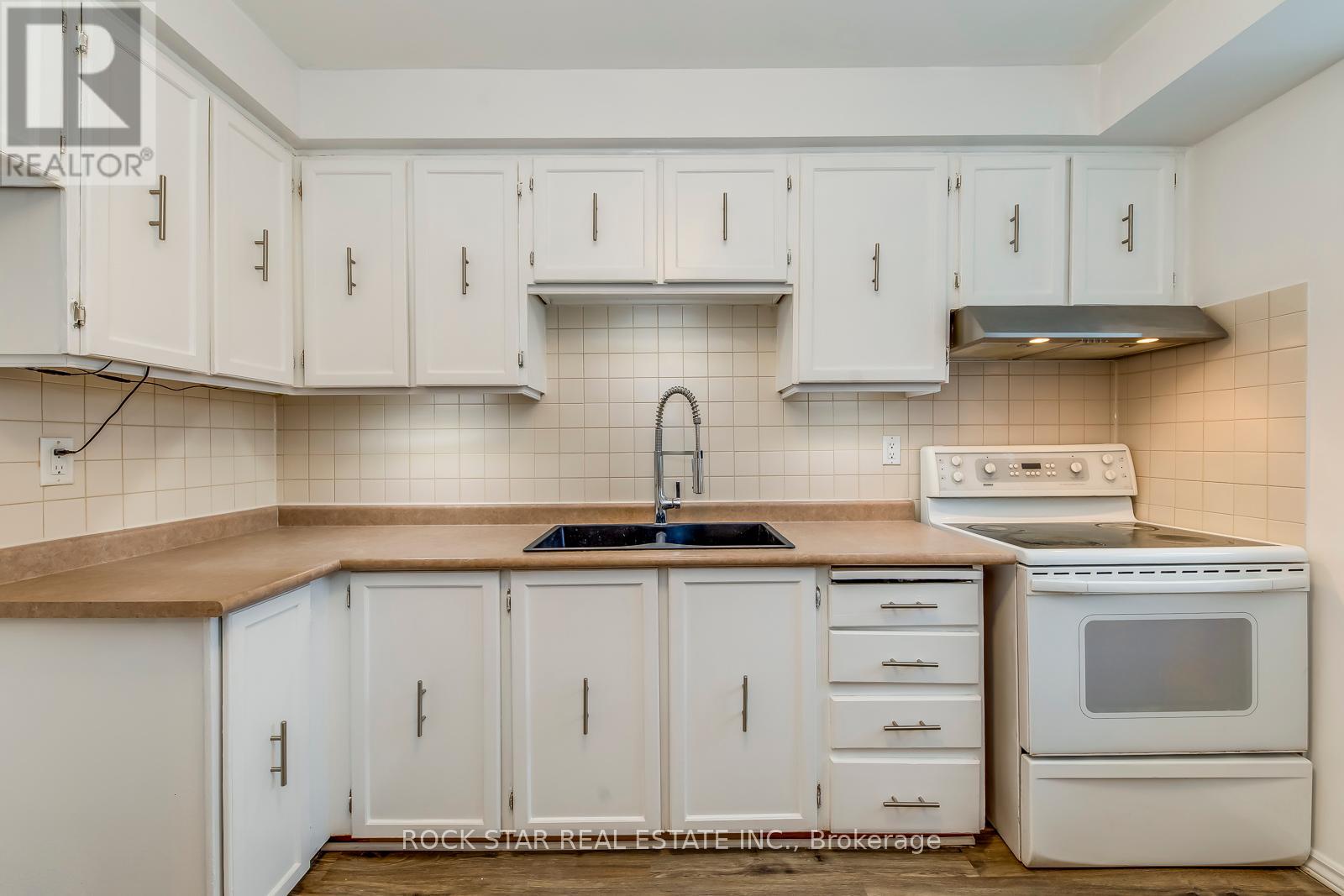 69 - 5 Moregate Crescent, Brampton, Ontario  L6S 3K9 - Photo 14 - W12283223
