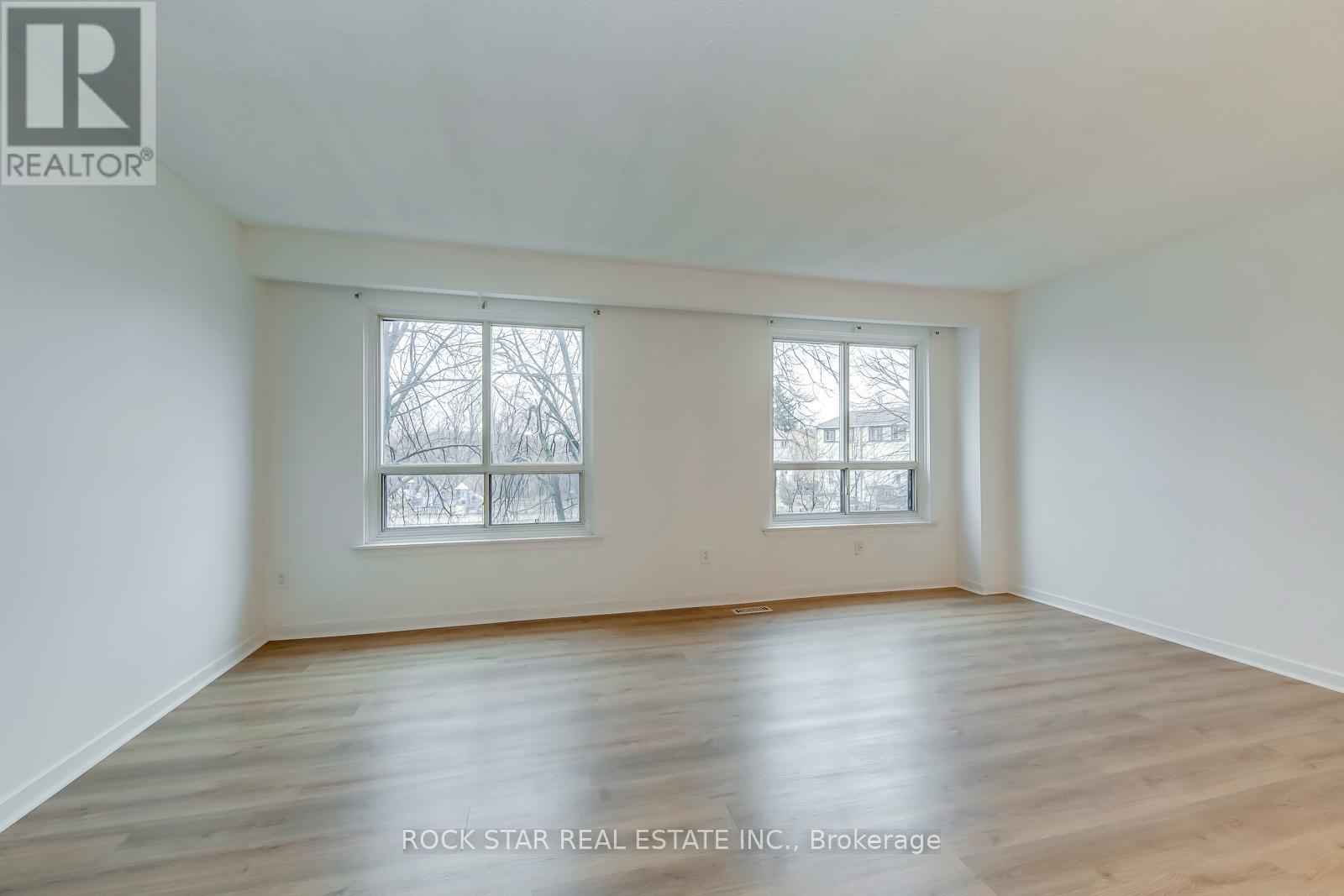 Property at 69 - 5 MOREGATE CRESCENT image 5